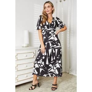Black and White Geometric Printed Surplice Balloon Sleeve Dress Medium NEW